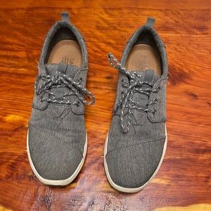 TOMS grey tennis shoes, size 7.5